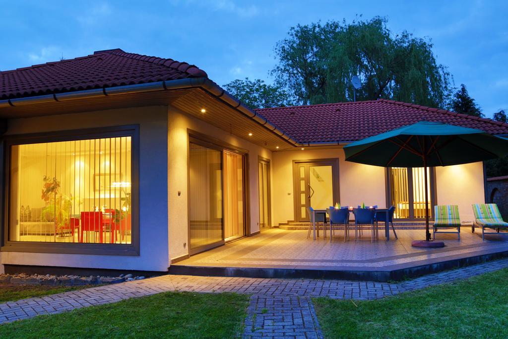 Vila Hajnal Nyaralohaz Balatonfenyves Exteriér fotografie